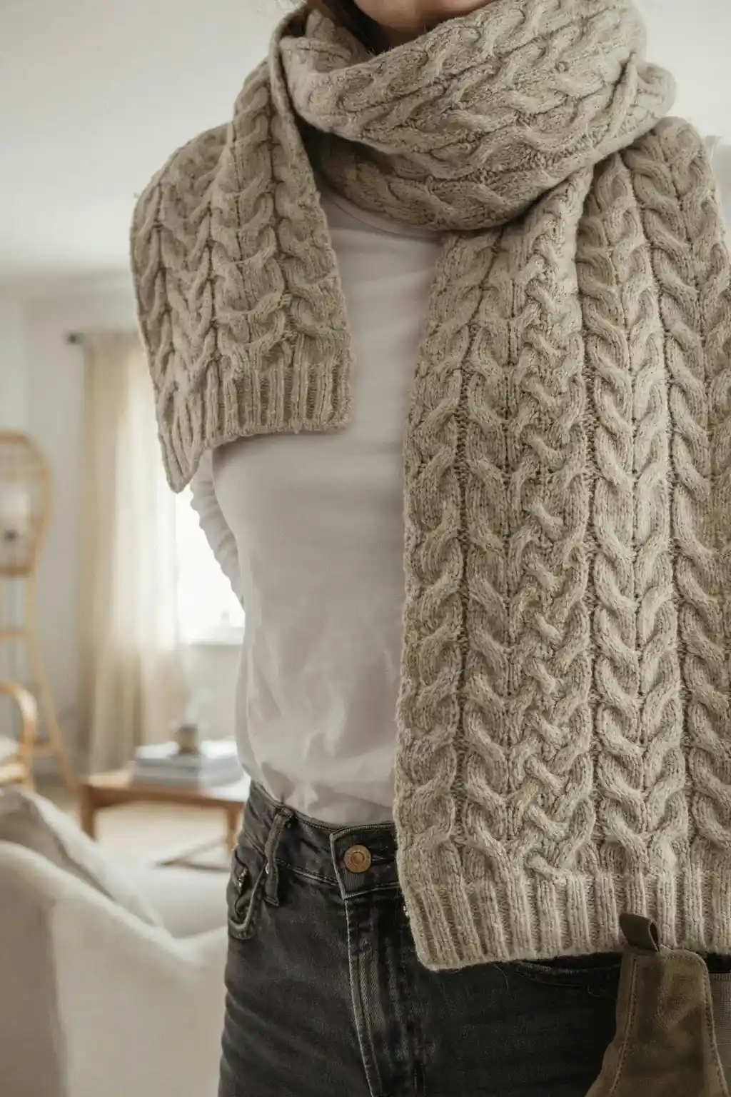 chunky scarf and basic tee