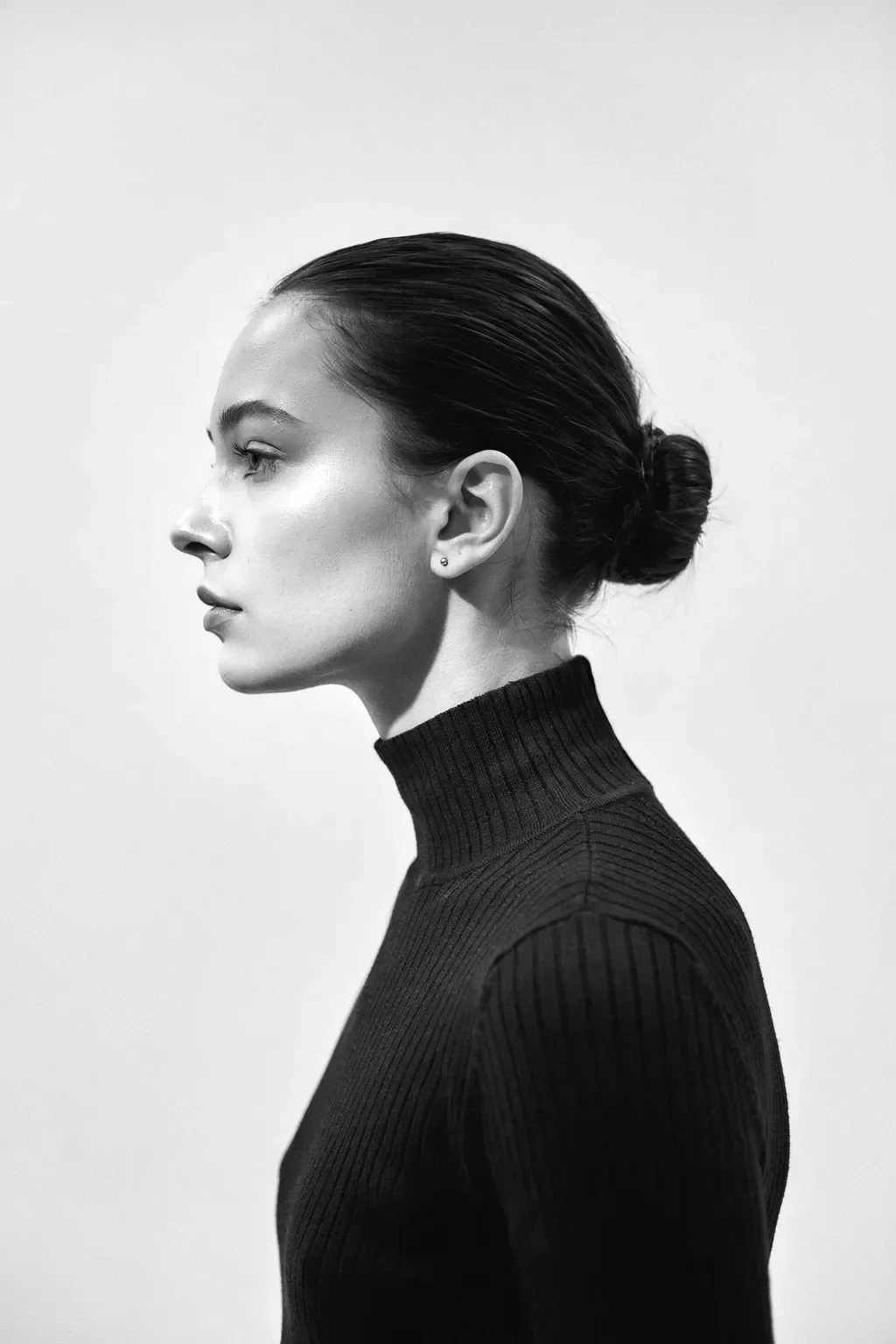 minimalist turtleneck and cropped waves