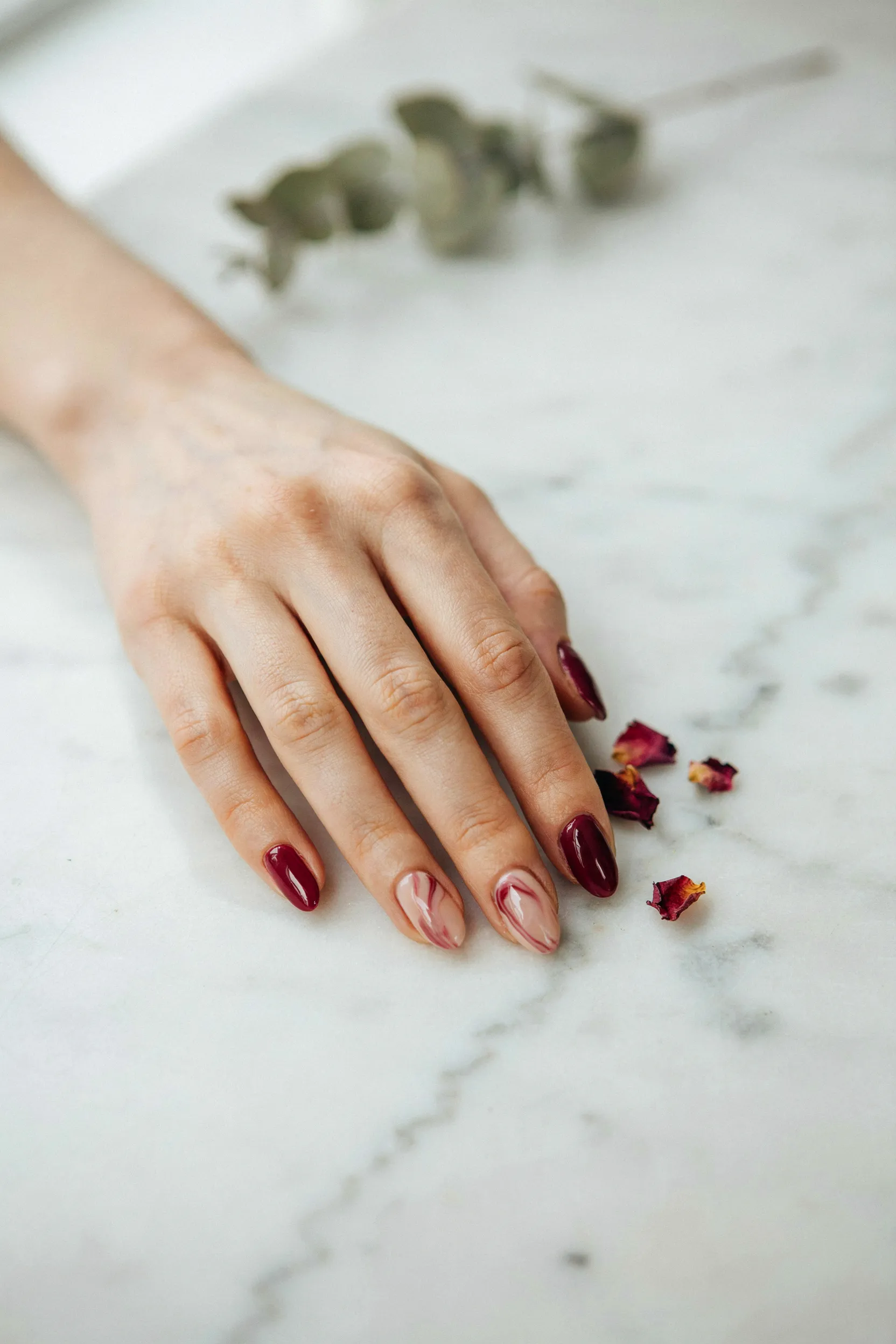 burgundy marble detail nails