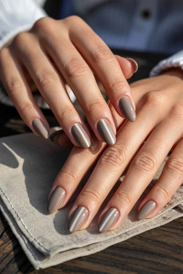 25 Trendy & Stylish Neutral Fall Almond Nail Designs