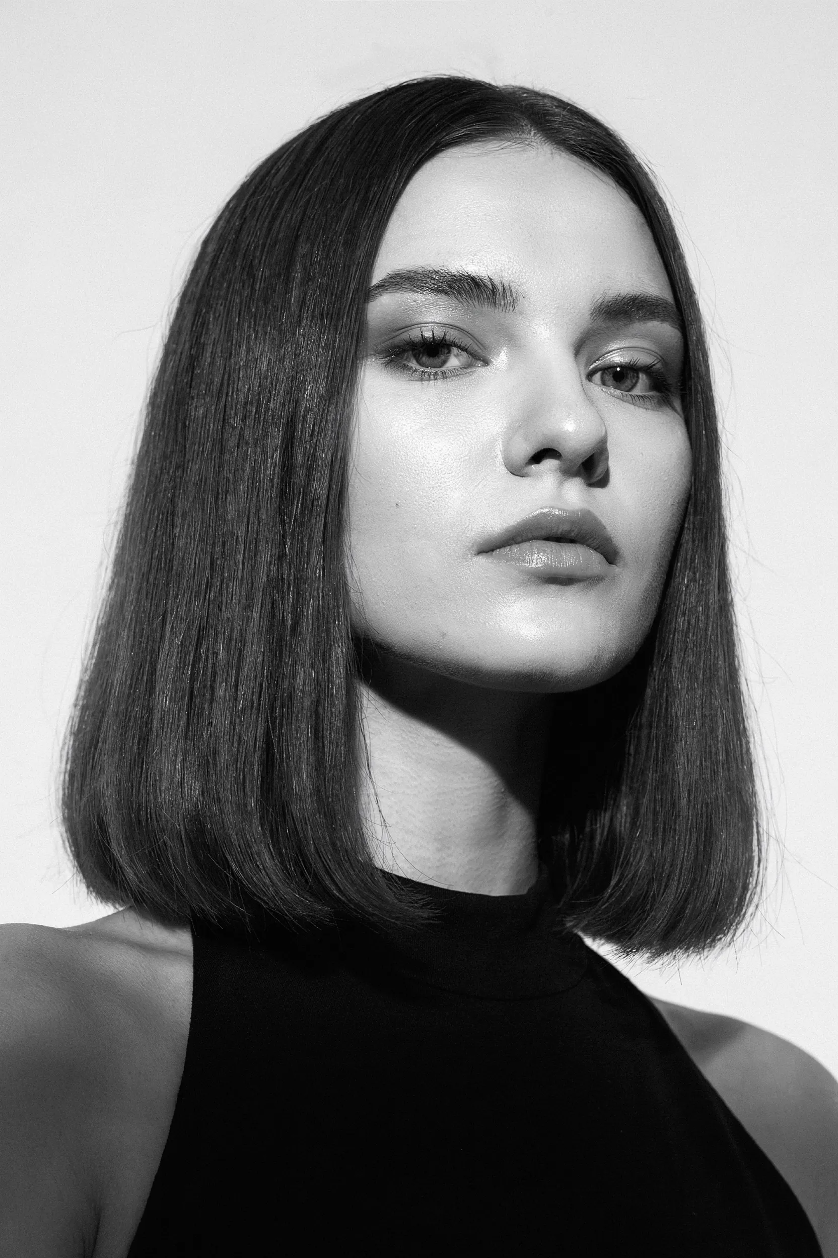 sleek chin length
