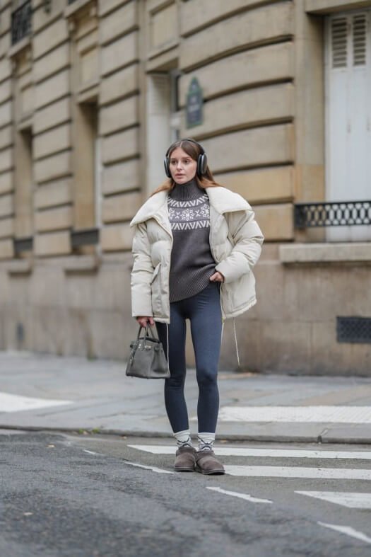 Leggings with a turtleneck